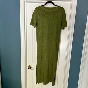 Old Navy green tshirt style dress